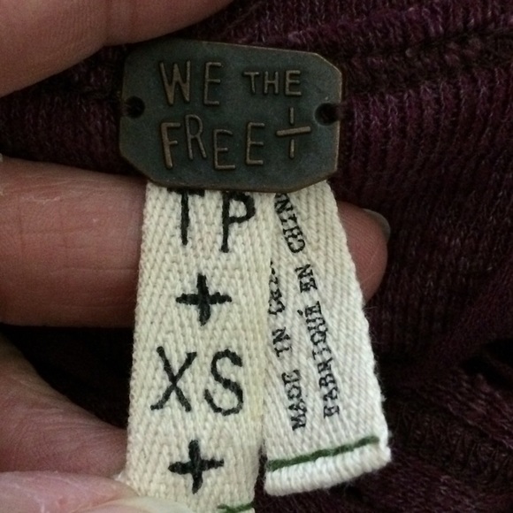 Free People - We The Free Split Back Turtleneck - XS - Picture 2 of 5